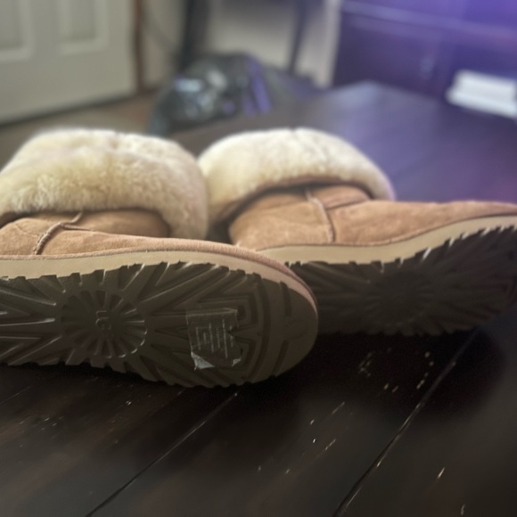 UGG boots womens - Picture 3 of 5